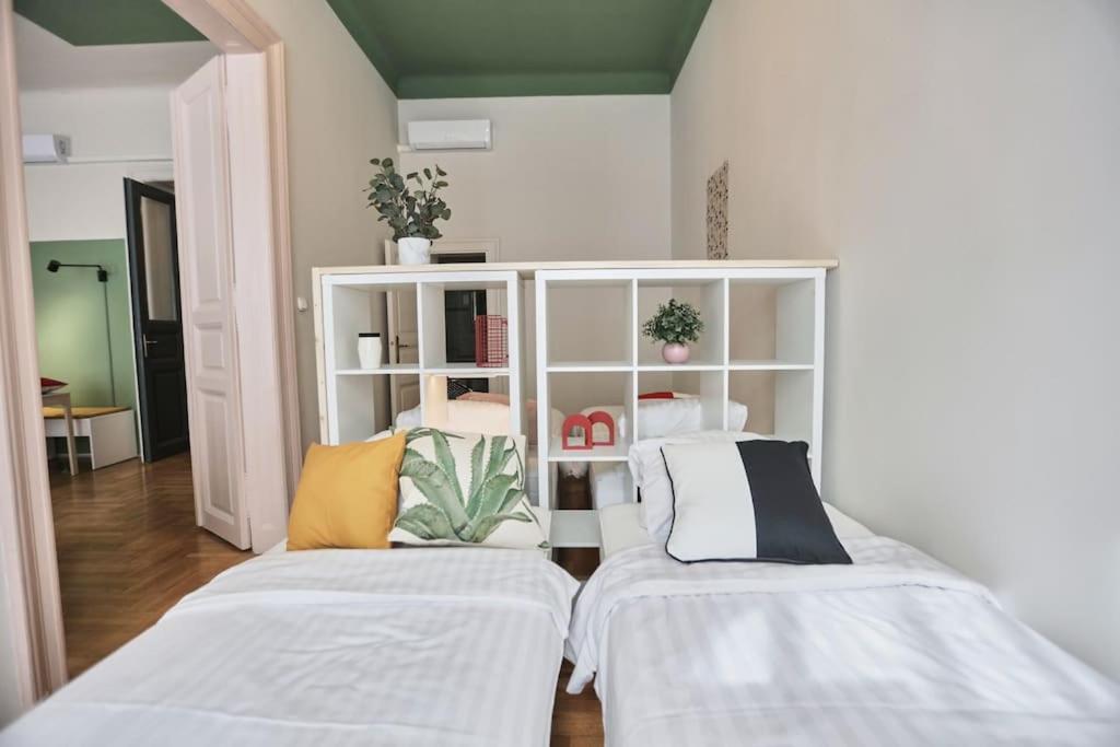 Unwind In Style W Sauna Dsgn 2Br Home Budapest Exterior foto