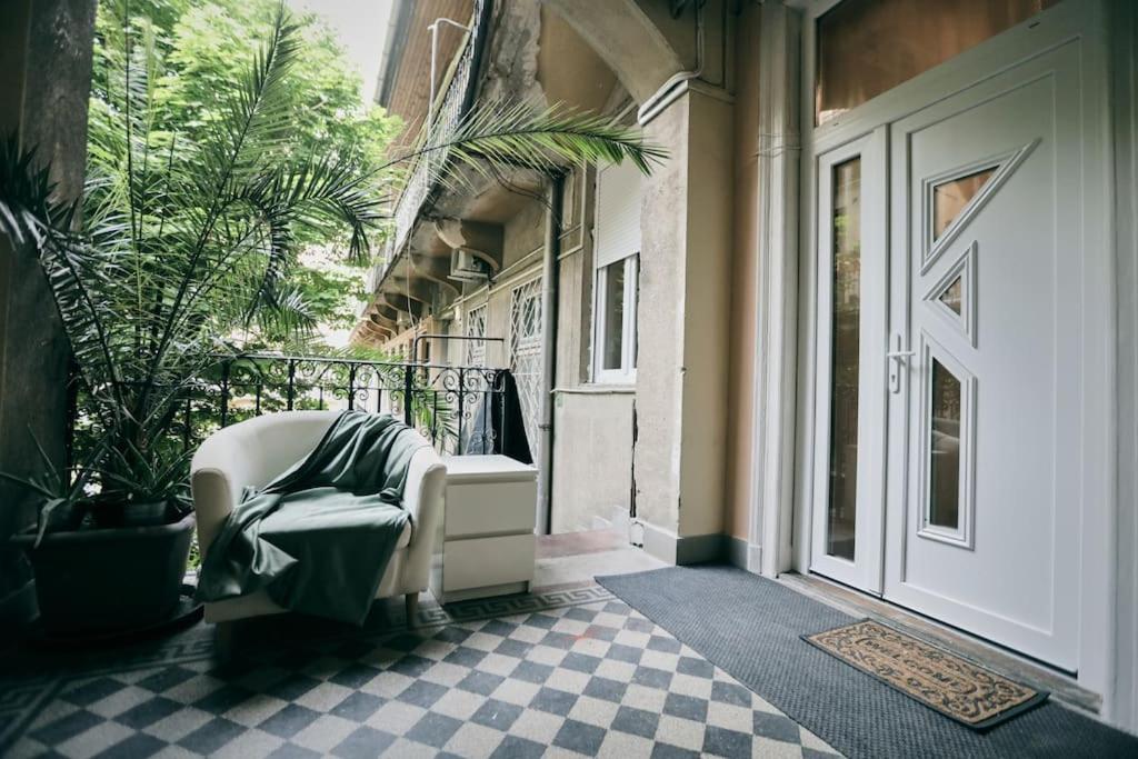 Unwind In Style W Sauna Dsgn 2Br Home Budapest Exterior foto