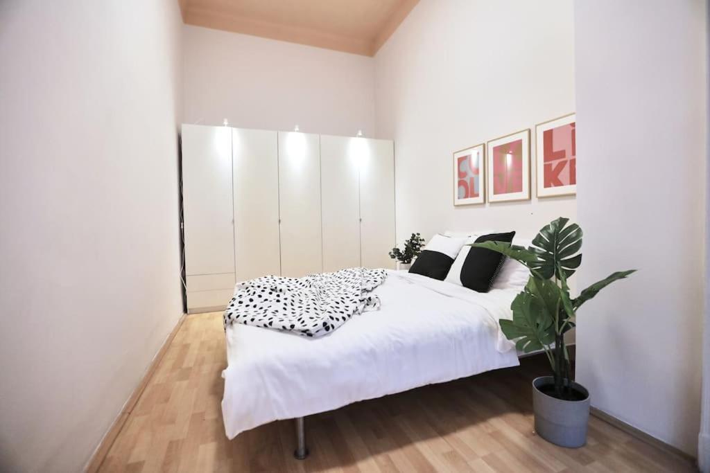 Unwind In Style W Sauna Dsgn 2Br Home Budapest Exterior foto