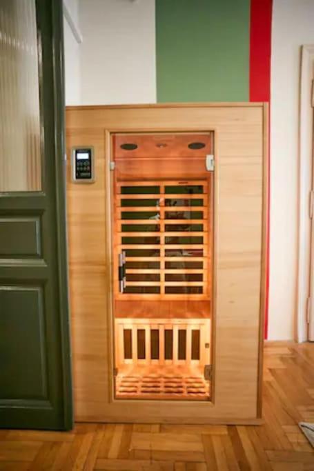 Unwind In Style W Sauna Dsgn 2Br Home Budapest Exterior foto