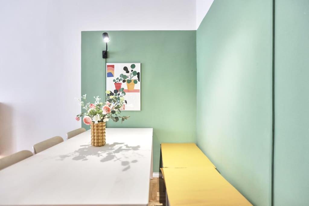 Unwind In Style W Sauna Dsgn 2Br Home Budapest Exterior foto