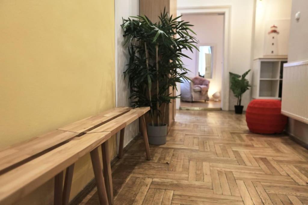 Unwind In Style W Sauna Dsgn 2Br Home Budapest Exterior foto